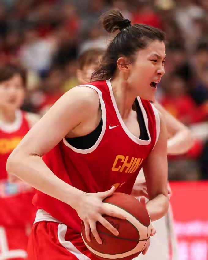 开云-穆雷新星关键助攻表现惊艳，FPX未来可期！的简单介绍